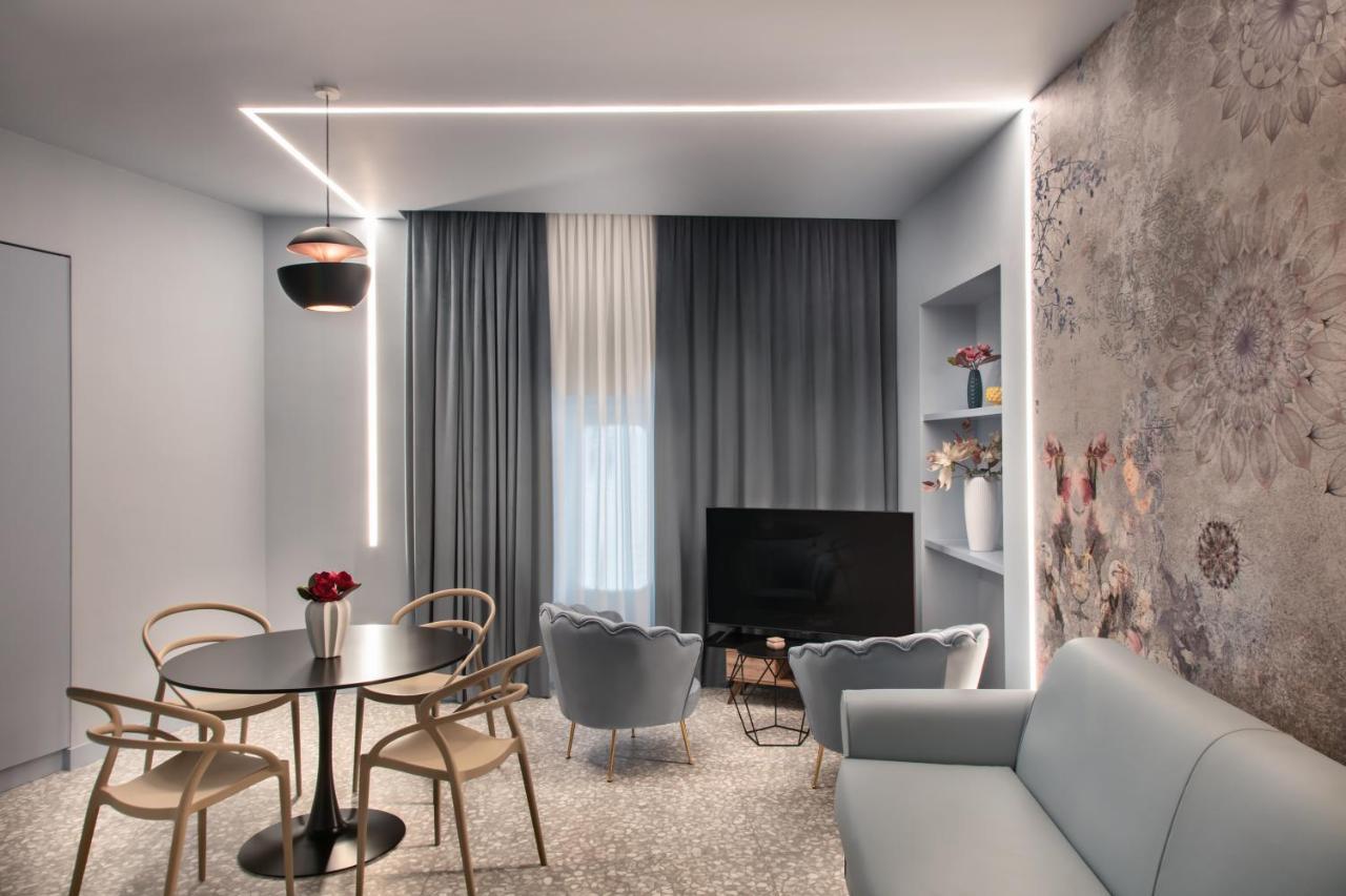 Lady Rose Hotel Napoli Bagian luar foto